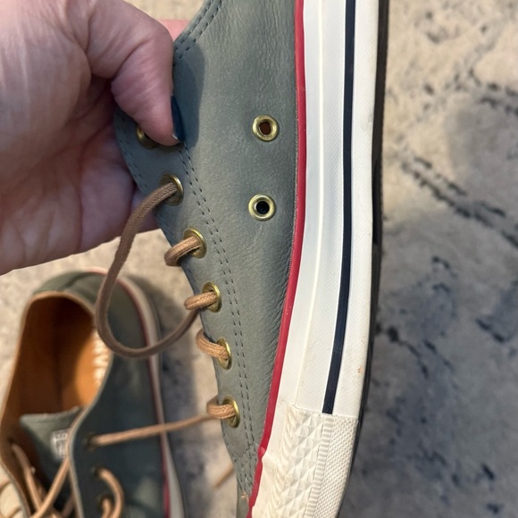 Converse Green Sneakers with Canvas Upper and Classic Design Size 9 Women’s - Picture 5 of 6